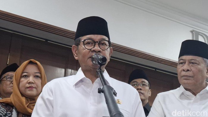 Pramono Tangkap: Bus Transjakarta Parkir Sembarangan, Blok M Jadikorban!