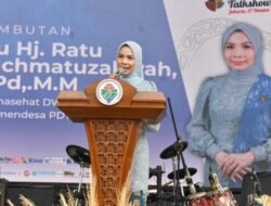 “Dari Alam ke Pasar: Kemendes Galvanisasi Desa dengan Wastra Lokal untuk Ekonomi Hijau”