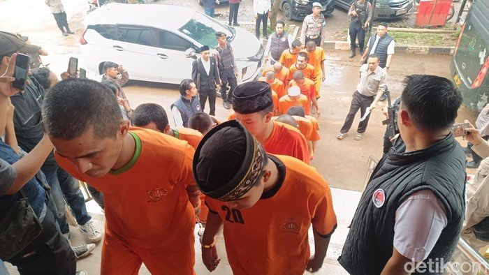 Polres Bogor Tangkap Pengedar Sabu di Gunung Putri, Senpi Ilegal Jadi Bukti!