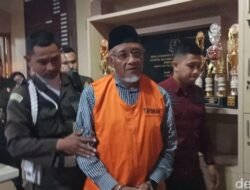 Kejari Tahan Eks Bupati Sleman Sri Purnomo Tersangka Korupsi Hibah Pariwisata, Skandal Besar di Balik Dana Publik!