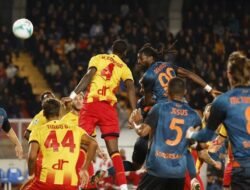 Lecce Vs Napoli: Partenopei Menang Tipis 1-0, Lecce Menunjukkan Perlawanan Sengit di Depan Publik Mereka