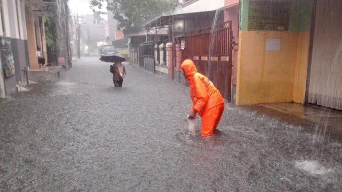 Hujan Deras dan Kali Meluap, 35 RT Petogogan-Pela Mampang Jaksel Banjir: Jelang Musim Hujan, Siapa yang Bertanggung Jawab?