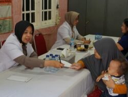 “Brimob Polda Metro Bakti Kesehatan di Senen, Dekat dengan Warga”