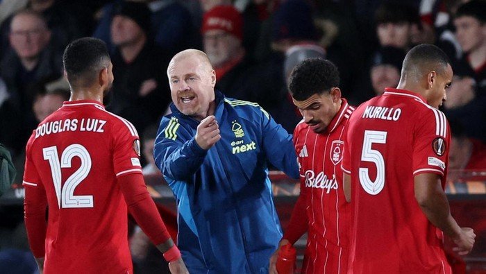 Bisa Kalahkan Porto, Nottingham Pede Menang Lawan MU - Update 1