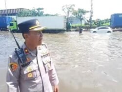 Jalan Raya Kaligawe Semarang Masih Tergenang Siang Ini: Siapa yang Bertanggung Jawab atas Kebakaran Lalu Lintas?
