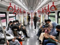 Naik LRT Jadi Lebih Praktis dengan QRIS Tap, Ini Caranya!