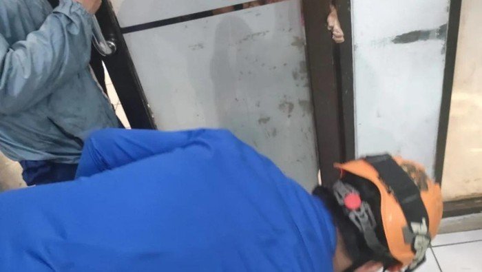 Kebahagiaan Damkar, Selamatkan Balita dari Pintu Puskesmas di Cimanggis