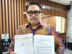 Kontroversi Jabatan Ketua MK, Ahli Negara Minta 9 Hakim Hengkang!