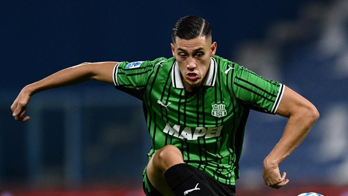 Jay Idzes Dapat Rating Buruk dalam Kekalahan Sassuolo Kontra Genoa