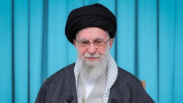 Khamenei: Kerja Sama AS Tak Mungkin, Terus Dukung Israel!