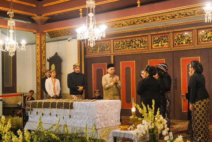 Sri Susuhunan Pakubuwana XIII Wafat, Menbud Sampaikan Belasungkawa Penuh