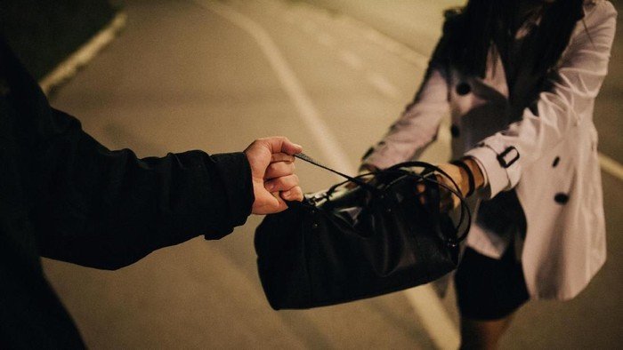 Wanita Dijambret di Bogor hingga Tersungkur dari Motor, Tas Raib - Update 3