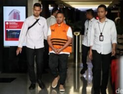 Gubernur Riau Jadi Target KPK: Ditangkap saat Sembunyi di Kafe, Curiga Ada OTT