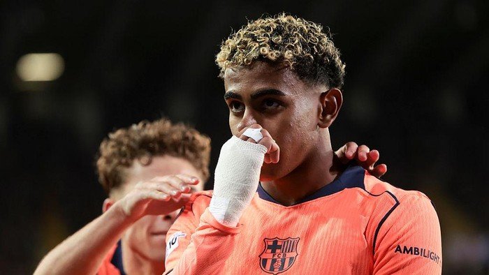 Dicemooh Fans Lagi, Yamal: Bisa Jadi Jago, Tapi Kenapa Masyarakat Tak Percaya? #KomitmenYamal #KonflikPublicGlamour