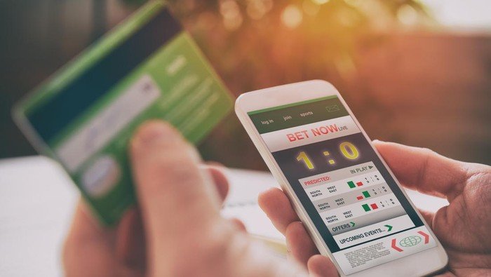 Siswi SMA di Kendari Terjerat Promosi Judi Online, Dihukum Polisi!