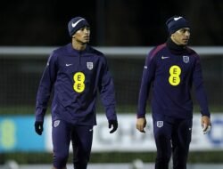 “Siapa yang Akan Dikorbankan di Posisi Gelandang Serang Inggris? Opsi Melimpah, Tapi Harus Dipilih!”