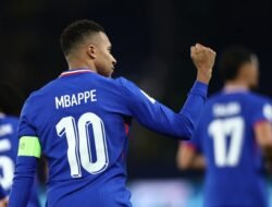 “Ronaldo Tidak Sendiri: Mbappe Berambisi Cetak 1.000 Gol”
