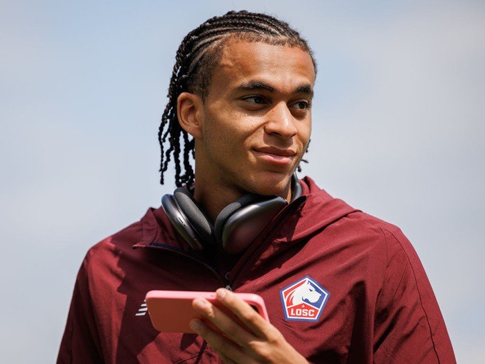 Zidane & Mbappe, Anak-anak Aljazair yang Menjanjikan, Kini Angkat Bendera Negara