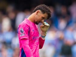 Donnarumma Tetap, Trafford Mau Pergi: Ketegangan Di dalam Tim Terungkap!