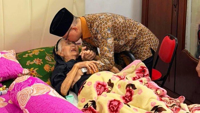 Menteri Mukhtarudin: Ibu, Kunci Sukses dalam Dunia Kerja!