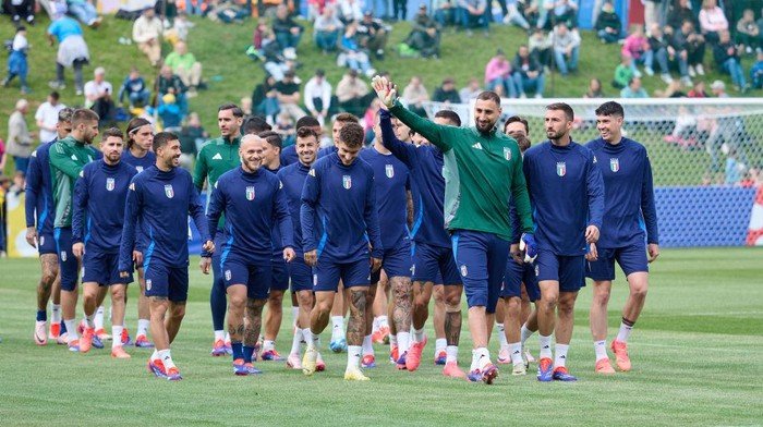 **Italia Vs Norwegia: Azzurri Tanpa Keajaiban, Apakah Ini Akhir dari Era Emas?**