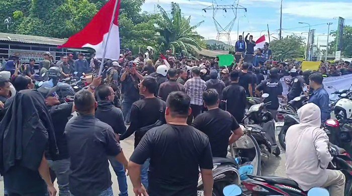 Exit Tol Cilegon Timur Ditutup Sementara Imbas Warga Demo Protes Truk Tambang - Update 3