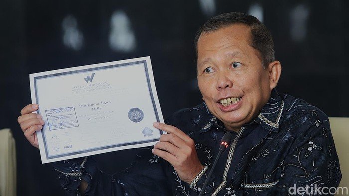 **Ijazah Arsul Sani Jadi Titik Panas, Pamer atau Palsu?**