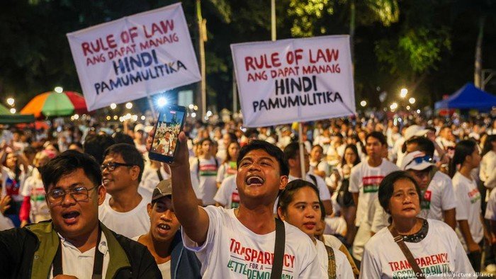 Aksi Protes Korupsi Guncang Filipina, Dinasti Marcos Terancam: Sebuah Tanda Perubahan