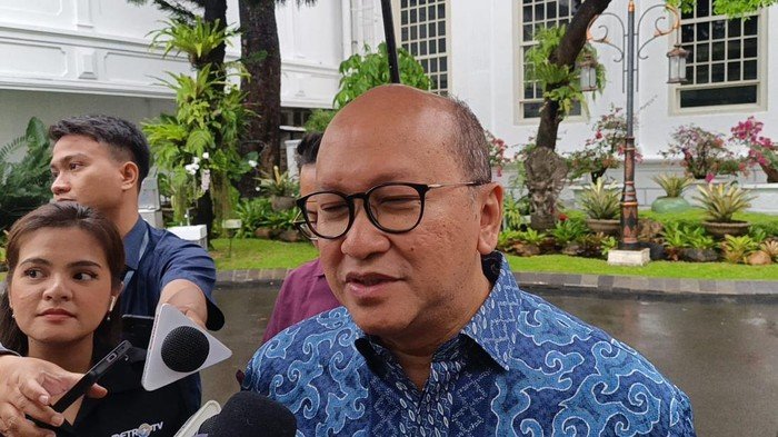 Di Istana, Prabowo-Bloomberg Bicara Duit dan Dayung