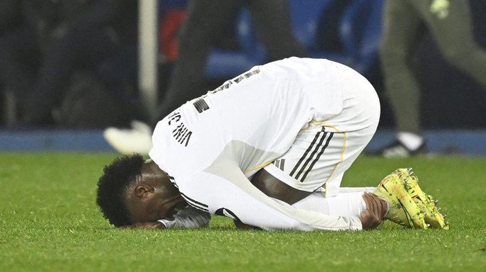 Xabi Alonso: Vini Dilanggar, Madrid Harusnya Dapat Penalti, Tapi Benarkah?