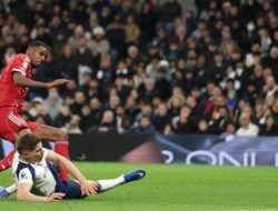 Cedera karena Tekel, van de Ven: Bola atau Perang?