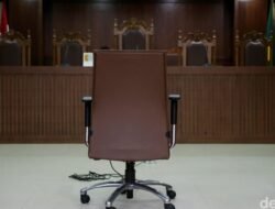 Jurist Tan Dicopot, Eks Dirjen Sebut Pejabat Kemendikbud Era Nadiem Tertimpa Masalah!