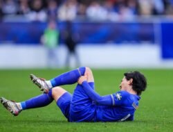 “Pilu Takumi Minamino: Menggapai Sukses di AS Monaco, Cedera ACL Menjadi Hambatan Berat”