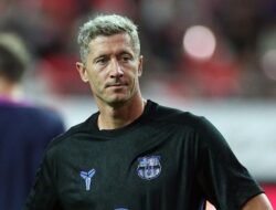 **Lewandowski Diperingatkan: Akan Kesulitan jika Gabung Milan**