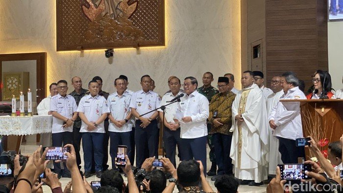 Pramono Ajak Umat Gereja Doakan Korban Bencana Sumatera di Misa Malam Natal - Update 1