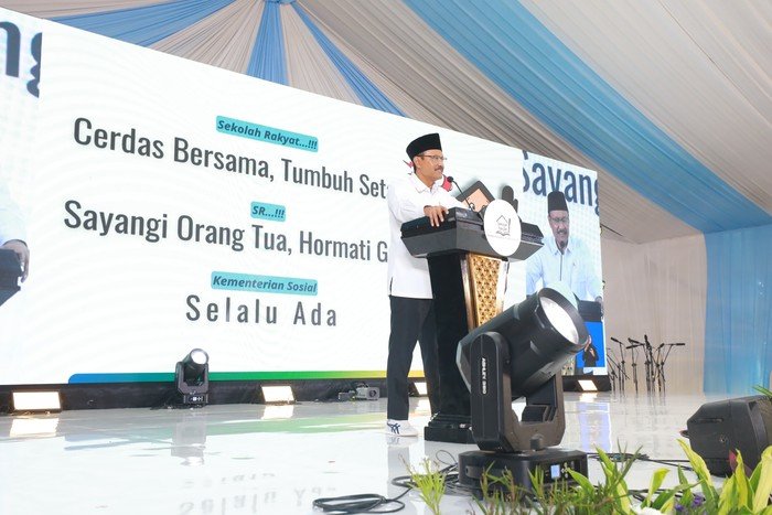 Prabowo Terpukau dengan Rasa Terima Kasih Orang Tua Siswa SRMA Bekasi lewat Medsos