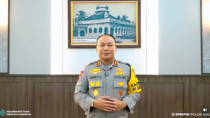 Kapolda Riau Ajak Rayakan Natal dengan Kasih yang Berkilau!