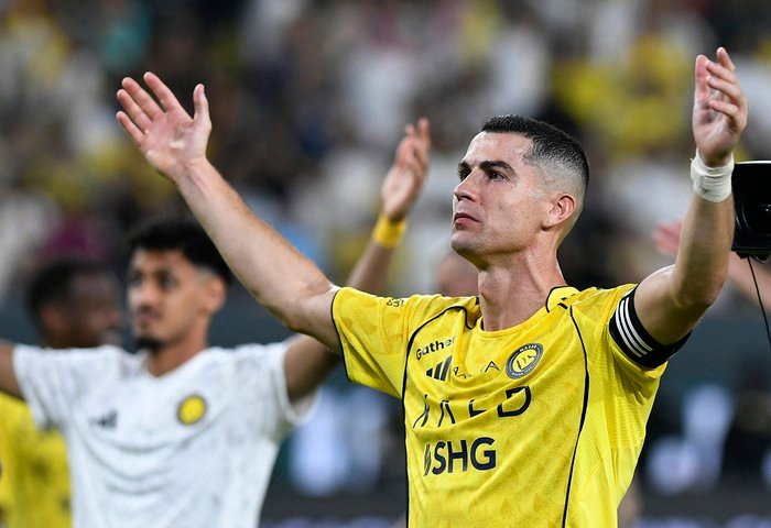 Dari Eropa ke Arab Saudi, Ronaldo Pindah Dengan Rumah Baru dan Pesawat Amfibi