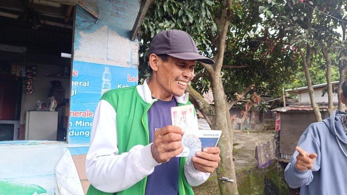 Dilarang Beroperasi saat Natal, Sopir Angkot di Puncak Akhirnya Terima Kompensasi