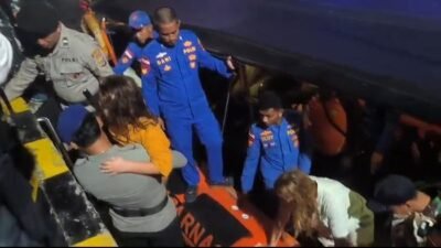 Serpihan Kapal Tenggelam di Labuhan Bajo Ditemukan, 4 WN Spanyol Masih Hilang, Misteri Terlihat dari Bawah Air