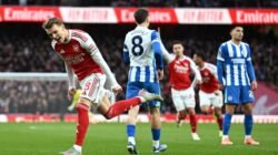 **Arsenal Terdepan 1-0 atas Brighton di Babak Pertama, Odegaard Menyelamatkan**