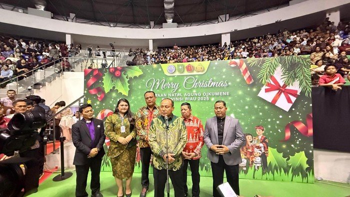 Kapolda Riau: Lingkungan Adalah Kasih, Wujud Cinta Natal yang Sejati!