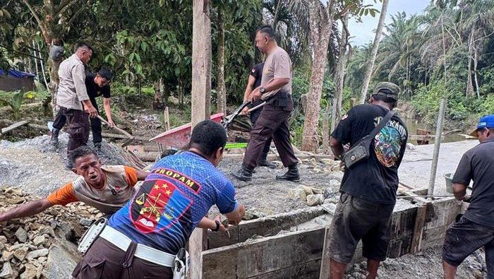 Pembangunan Jembatan di Inhu Riau Dikebut, Akses Desa Terisolir Segera Terbuka - Update 3