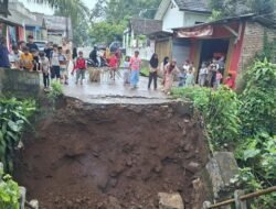 Jembatan Penghubung Desa di Pandeglang Ambruk, Pemkab Bakal Perbaiki – Update 3