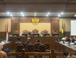 Hakim Cecar Saksi: Rp 3 Juta Jadi Rp 6 Juta, Ini Kisah Chromebook yang Sulap Harga!