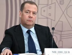 Tanpa Perjanjian Nuklir, Eks Presiden Peringatkan Bahaya Perang Dunia III!