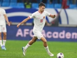 [“Penyebab Utrecht Putus Kontrak Ivar Jenner”: Skandal Gaji atau Masalah Performa?”]