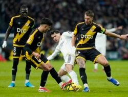 Presiden Barca Ejek Penalti Real Madrid, Mbappe Amankan Kemenangan