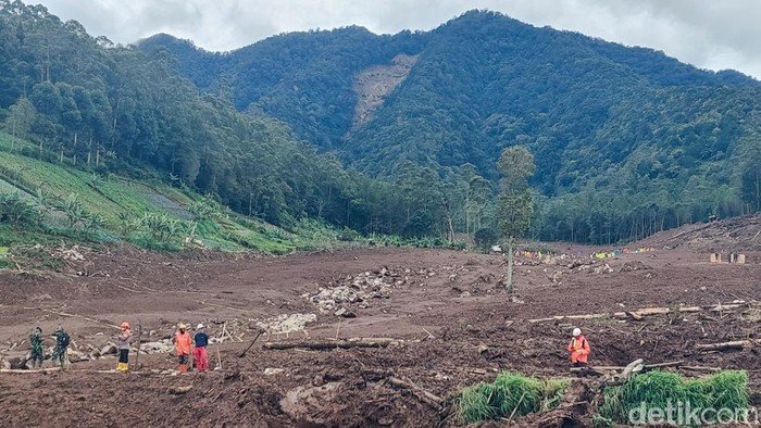 長寿村發現6命AKER被災者！ Militer員も！ BNPB発表！