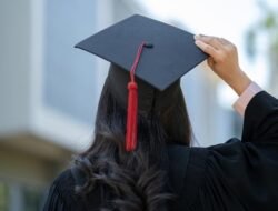 “Masa Depanmu Terang: KIP Kuliah 2026, Ajukan Beasiswamu Hari Ini!”